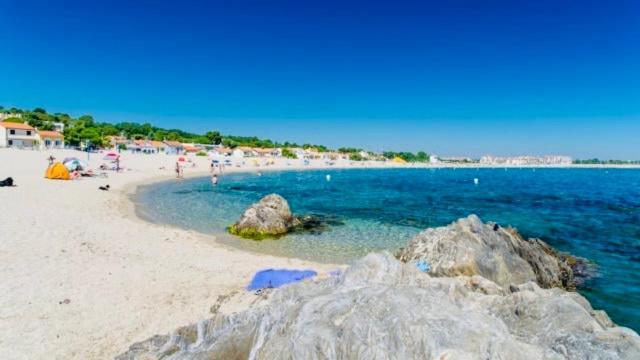 Les Pieds Dans Le Sable Leilighet Argelès-sur-Mer Eksteriør bilde